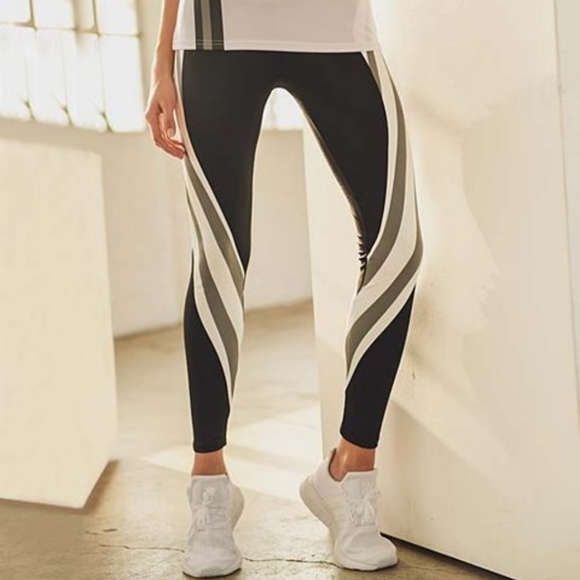 𝅺KIMBERLY C White & Black Stripe Leggings - Picture 13 of 13